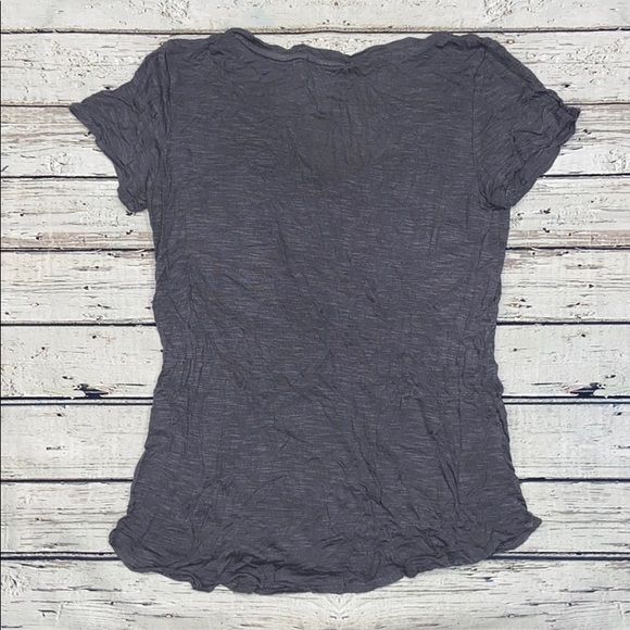 🌵3/$20• Comfy V Neck Tee Shirt with Pocket - Picture 2 of 3